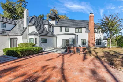 745 W Sunset Drive, Redlands, CA 92373 - Photo 10