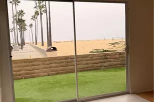 418 E Oceanfront, Newport Beach, CA 92661 - Photo 10