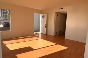 418 E Oceanfront, Newport Beach, CA 92661 - Photo 16