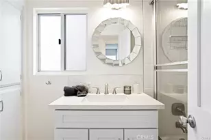 418 E Oceanfront, Newport Beach, CA 92661 - Photo 22