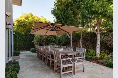 2056 Port Weybridge, Newport Beach, CA 92660 - Photo 18