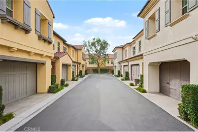 127 Annuals, Irvine, CA 92618 - Photo 42