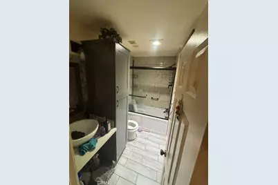 2101 E 21st, Signal Hill, CA 90755 - Photo 10