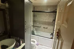 2101 E 21st, Signal Hill, CA 90755 - Photo 10