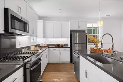 119 Jessup, Tustin, CA 92780 - Photo 6