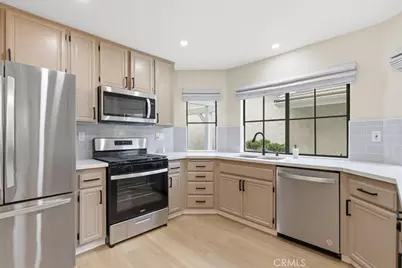 23815 Via Turina, Valencia, CA 91355 - Photo 4
