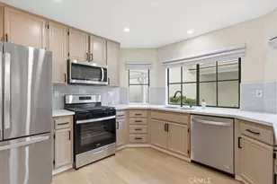 23815 Via Turina, Valencia, CA 91355 - Photo 4