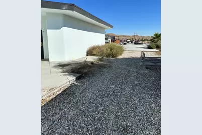 7428 Acoma Trail #2, Yucca Valley, CA 92284 - Photo 10