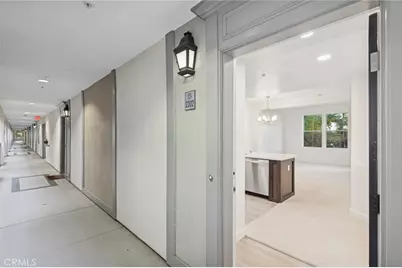 2202 Watermarke, Irvine, CA 92612 - Photo 2