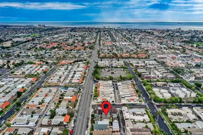 2007 Delaware Street, Huntington Beach, CA 92648 - Photo 32