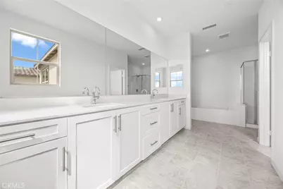 4810 Swallowtail Drive, Fontana, CA 92336 - Photo 14