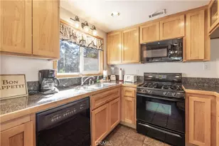 41063 Pennsylvania, Big Bear Lake, CA 92315 - Photo 8