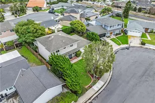 17942 Caledonia Cir, Huntington Beach, CA 92647 - Photo 4