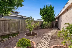 17942 Caledonia Cir, Huntington Beach, CA 92647 - Photo 36