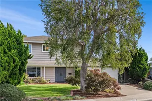17942 Caledonia Cir, Huntington Beach, CA 92647 - Photo 2