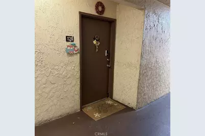 801 S Lyon Street #21 (A-123), Santa Ana, CA 92705 - Photo 2