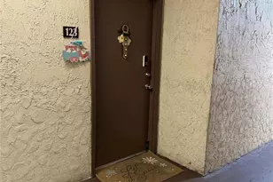 801 S Lyon Street #21 (A-123), Santa Ana, CA 92705 - Photo 2