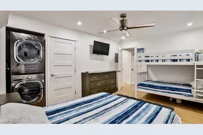 218 16th Street #B, Huntington Beach, CA 92648 - Photo 12