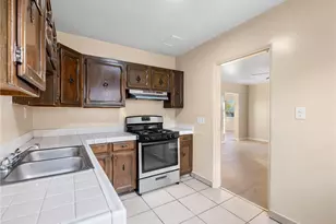 16762 Merrill St, Victorville, CA 92395 - Photo 12