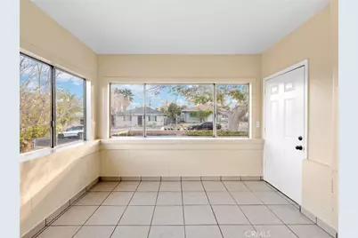 16762 Merrill Street, Victorville, CA 92395 - Photo 4