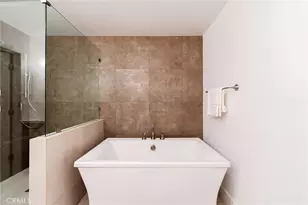 35 Beachcomber Dr, Corona del Mar, CA 92625 - Photo 24