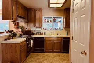 32079 Fern, Running Springs, CA 92382 - Photo 6