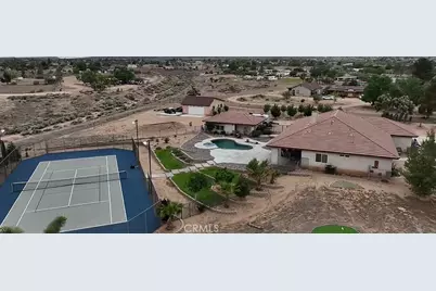 6581 Bartlett, Phelan, CA 92371 - Photo 2