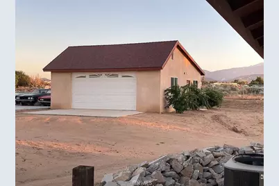 6581 Bartlett, Phelan, CA 92371 - Photo 10