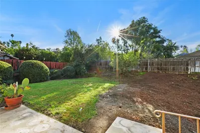 1194 Lyndhurst Drive, Riverside, CA 92506 - Photo 6