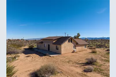59375 Breezy, Yucca Valley, CA 92284 - Photo 2