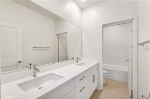 2872 Santa Fiora Cir, Corona, CA 92882 - Photo 32