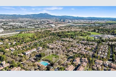 68 Dovetail, Irvine, CA 92603 - Photo 2