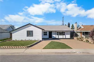 17391 Meer Cir, Huntington Beach, CA 92647 - Photo 2