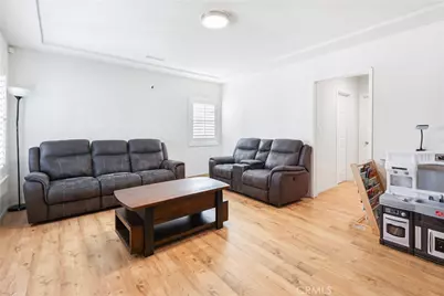 758 E 94th, Los Angeles, CA 90002 - Photo 6