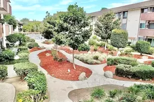 5585 E Pacific Coast Hwy, Long Beach, CA 90804 - Photo 12