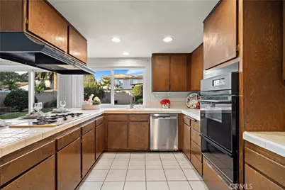 8535 Phoenix Avenue, Fountain Valley, CA 92708 - Photo 10
