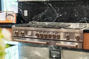 11911 Hartsook, Valley Village, CA 91607 - Photo 12