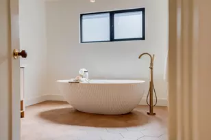 11911 Hartsook, Valley Village, CA 91607 - Photo 56