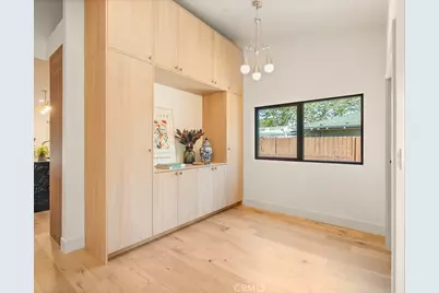 11911 Hartsook, Valley Village, CA 91607 - Photo 10