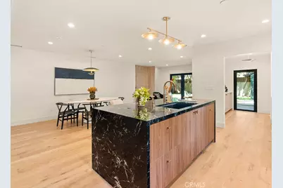 11911 Hartsook, Valley Village, CA 91607 - Photo 18