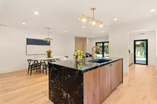 11911 Hartsook, Valley Village, CA 91607 - Photo 18