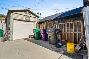 427 E Platt St, Long Beach, CA 90805 - Photo 8