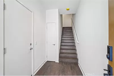969 W Dhalia Street, Compton, CA 90220 - Photo 2