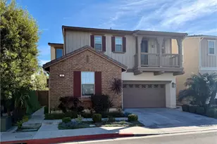 52 Shadowbrook, Irvine, CA 92604 - Photo 2
