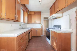 1122 Kilson, Santa Ana, CA 92701 - Photo 8