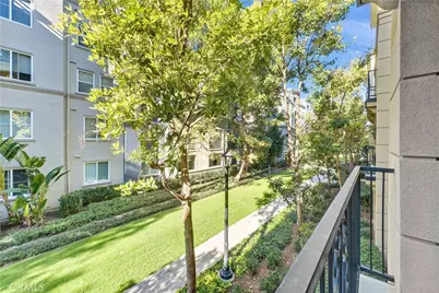 3212 Watermarke Pl, Irvine, CA 92612 - Photo 16