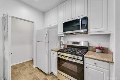 3212 Watermarke Pl, Irvine, CA 92612 - Photo 14