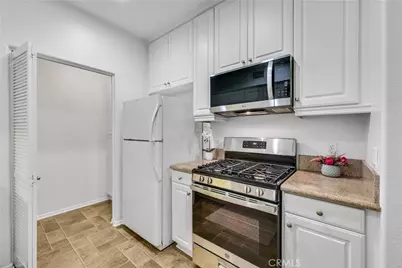 3212 Watermarke Pl, Irvine, CA 92612 - Photo 10