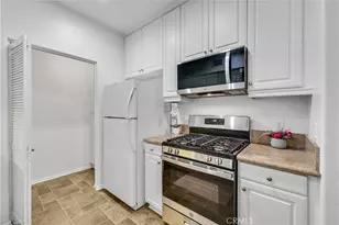 3212 Watermarke Pl, Irvine, CA 92612 - Photo 10