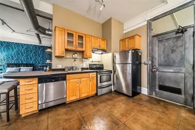 108 W 2nd Street #410, Los Angeles, CA 90012 - Photo 2